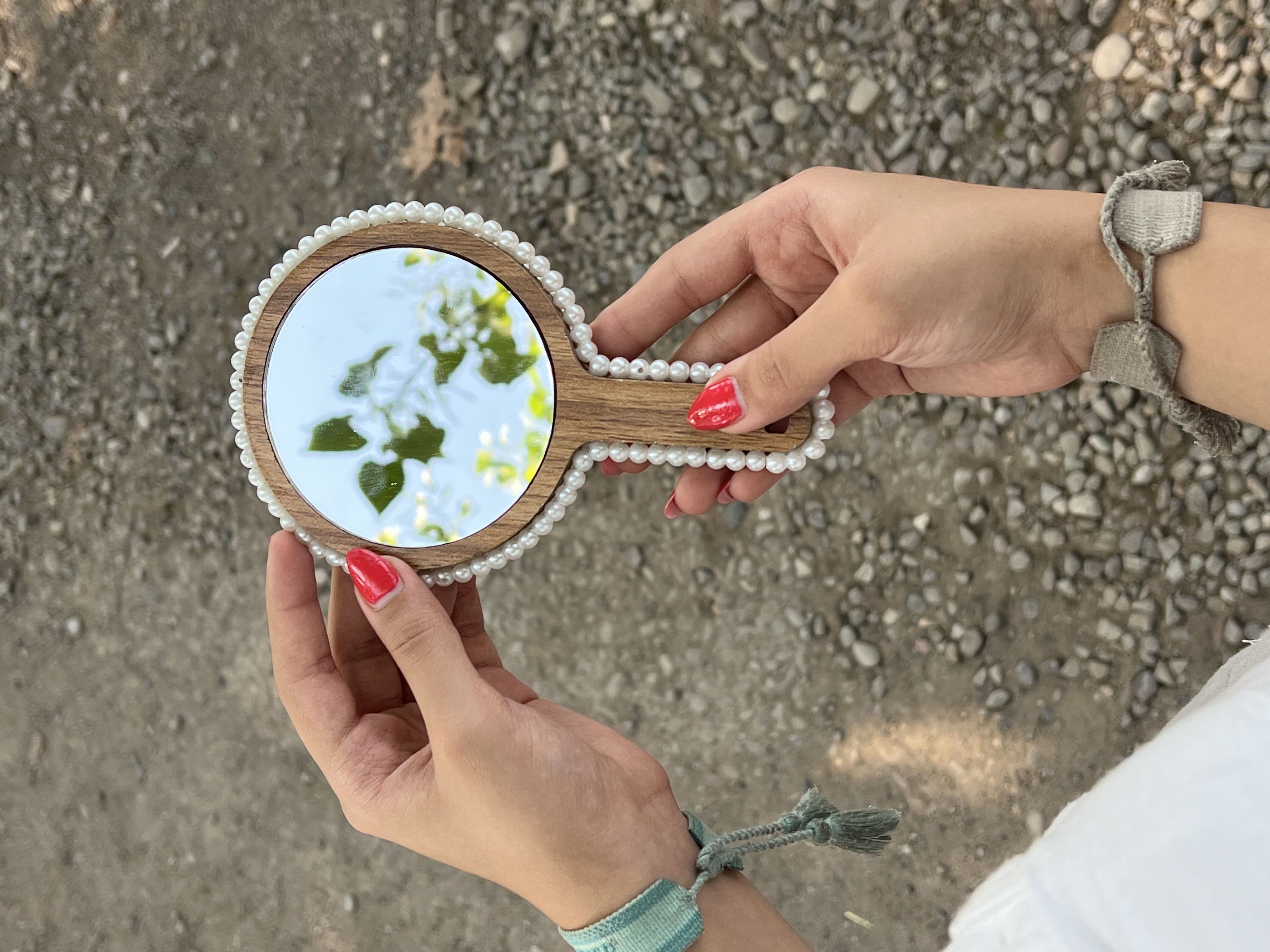 آینه گردمروارید صدفی چوبی مدل کیفی